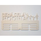 Dřevěný držák na medaile běhá celá rodina 45cm