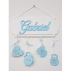 Na tabulce jméno s údaji o narození Gabriel