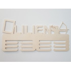 Dřevěný závěs na medaile s rámečkem na foto a jménem a sportem 45cm