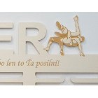 Dřevěný držák na medaile s jménem a laserovaným textem 55cm zápasení