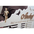 80 cm dřevěný závěs na medaile s laserováním a jménem - Andrej