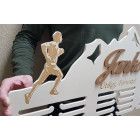 80cm dřevěný závěs na medaile s laserováním a jménem - Janko