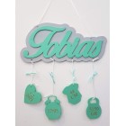 Jméno s obrysem a údaji Theo