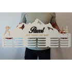 80cm dřevěný věšák na medaile s laserováním a jménem - Pavol