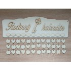 Dřevěný rodinný kalendář typu B s nápisem "Rodinný kalendář" KLÍČ