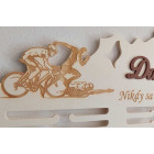 80cm dřevěný věšák na medaile s laserováním a jménem - Domino