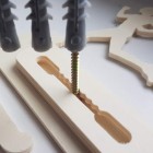 Dřevěný věšák na medaile malovaný 55cm SPARTAN PULZ BEH