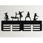 Dřevěný držák natřený s motivem TANEC 45 cm