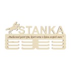 Dřevěný držák na medaile s názvem a laserem vyrytým textem 45cm parkurové jízda