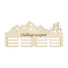 Dřevěný držák na medaile s jménem a laserovaným textem 45cm hory