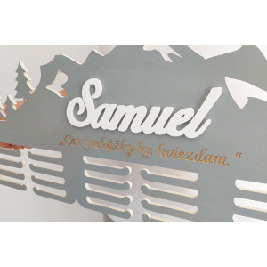 65 cm věšák na medaile 2