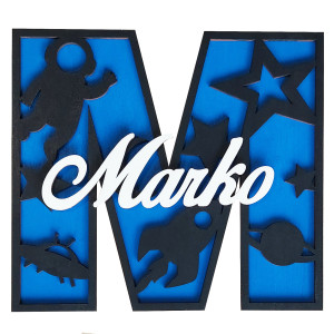 Dřevěné písmeno se jménem - vesmír