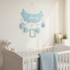 Jméno na křídlech s údaji o narození