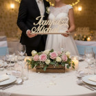 Stojan s křestními jmény a datem