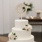 Dřevěný špíz s iniciálami jmen šířka 15cm