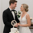 Dřevěný špíz s iniciálami jmen šířka 15cm