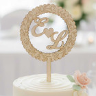 Dřevěný špíz s iniciálami jmen šířka 15cm