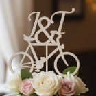 Dřevěný kolík na kolo s iniciálami, šířka 180 cm