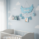 Jméno s křídly a údaji o narození