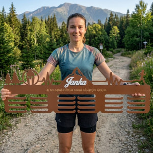 80 cm věšák na medaile 2