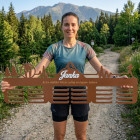 80cm dřevěný věšák na medailové trofeje + malování + jméno