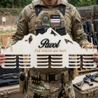 80cm dřevěný věšák na medaile s laserováním a jménem - Pavol